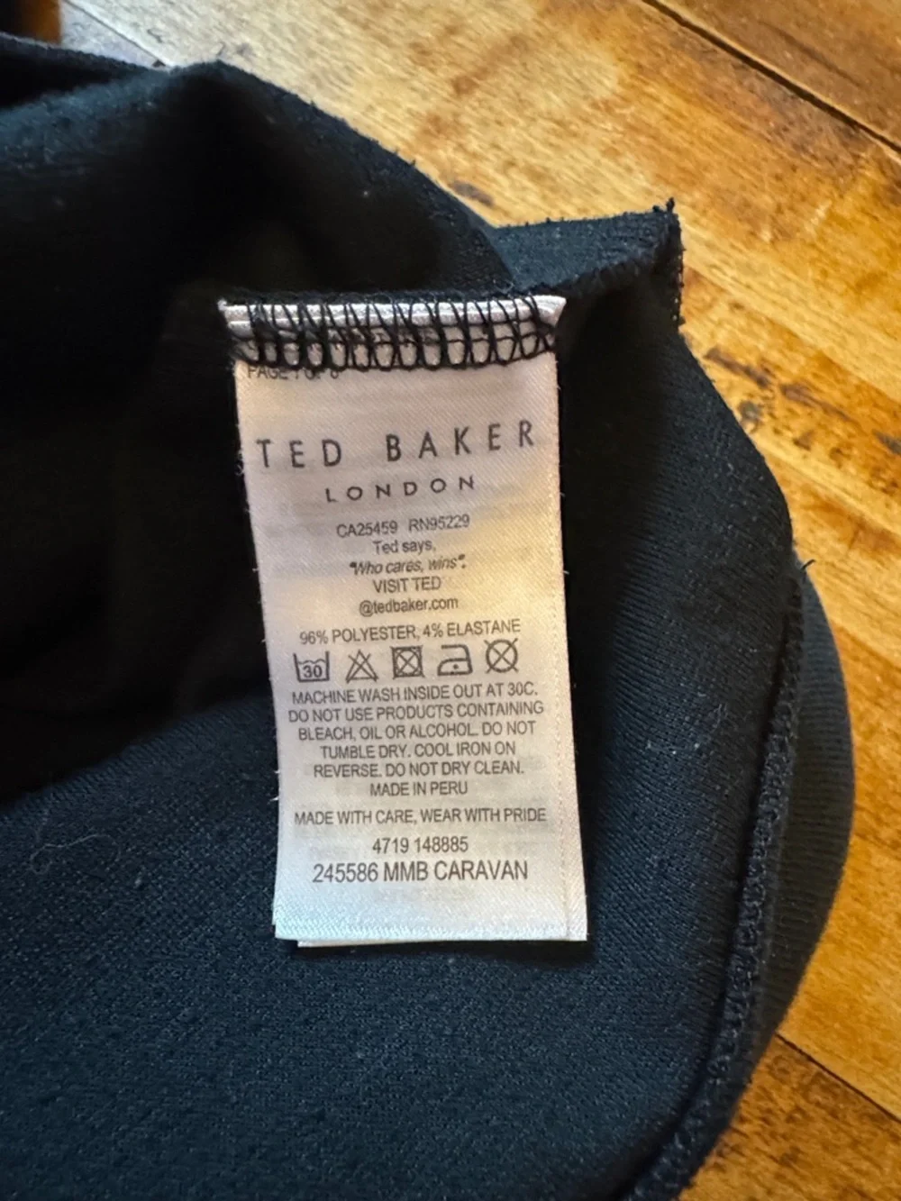 Ted Baker London Black QuarterZip Sweater size 5 Medium